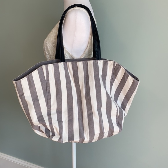 Victoria’s Secret Canvas Tote Bag - Picture 3 of 10